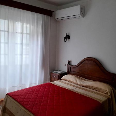 Residencial Das Trinas 2 ギマランイス エクステリア 写真