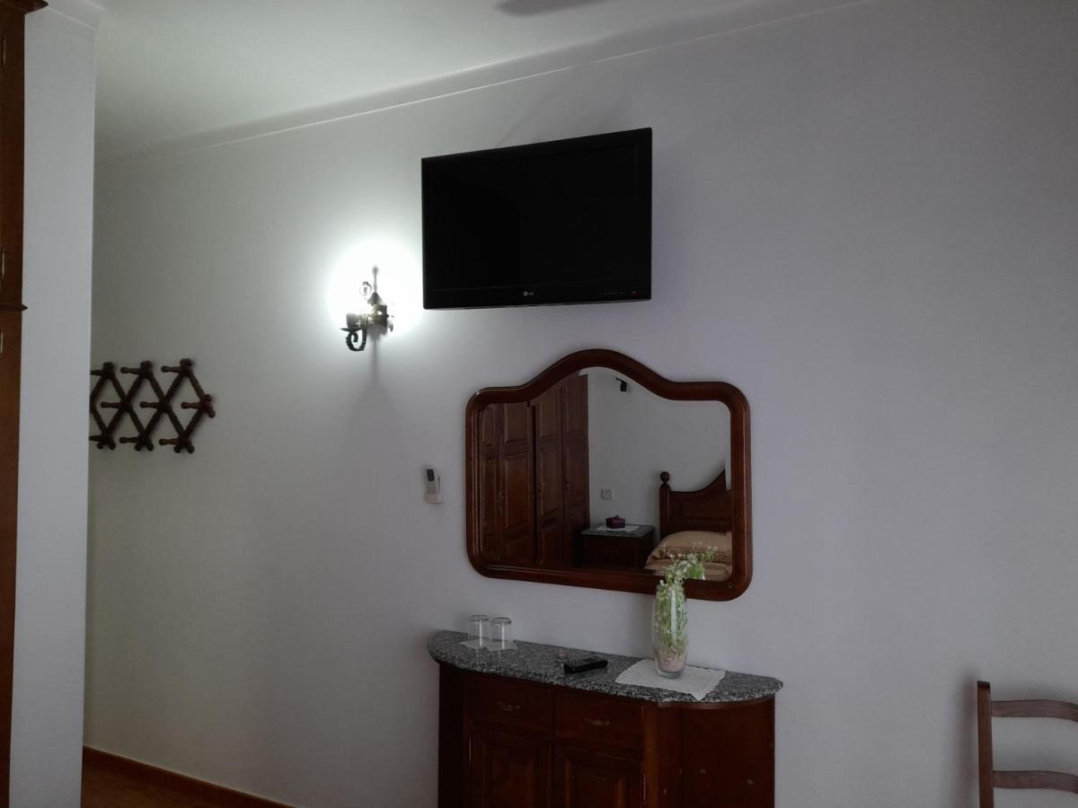 Residencial Das Trinas 2 ギマランイス エクステリア 写真